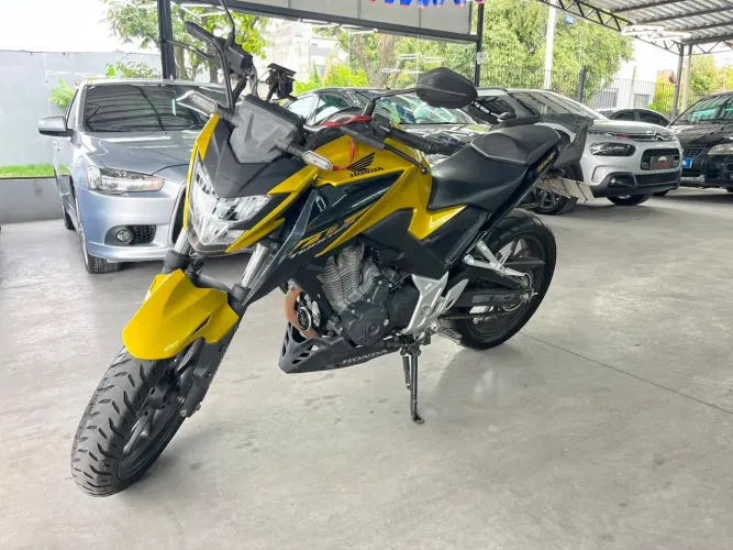 HONDA CB 2024