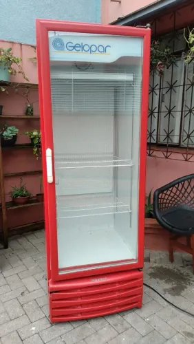 Geladeira expositora Gelopar top 127w Entrego