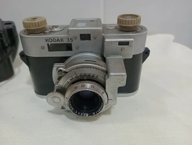 Máquina fotográfica Kodak 35 rangeflinder
