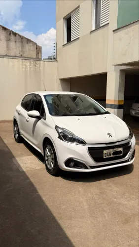 Peugeot 208 Active 1.2 Flex 12V 5P Mec. 2017