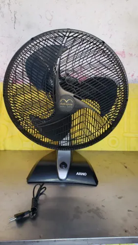 Ventilador Arno Ambiance Repelente VR40 4 Pás