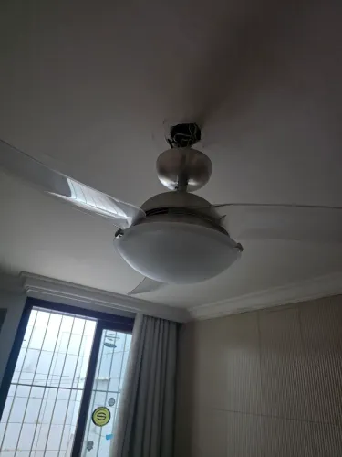 Vendo luminárias e ventilador de teto