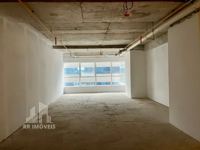 RR8000 Sala Comercial 70m² EDIFÍCIO TREND TOWER - OPORTUNIDADE - 1 Vaga de Garagem - Barue