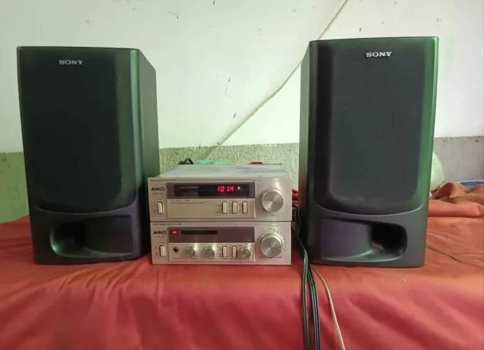 Micro Sisten Aiko / Amplificador e receiver