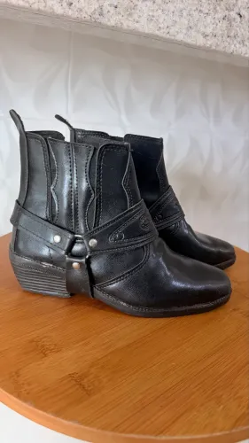 Bota couro legítimo