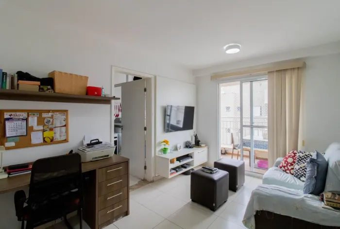 Apartamento com 2 Quarto(s) e 2 banheiro(s) para Alugar, 61 m² por R$ 2600 / Mês