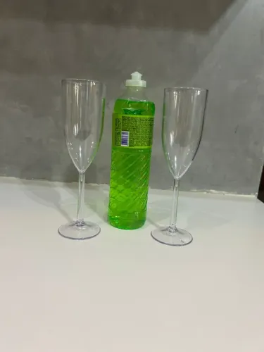 TAÇAS PARA BRINDE EM ACRÍLICO 