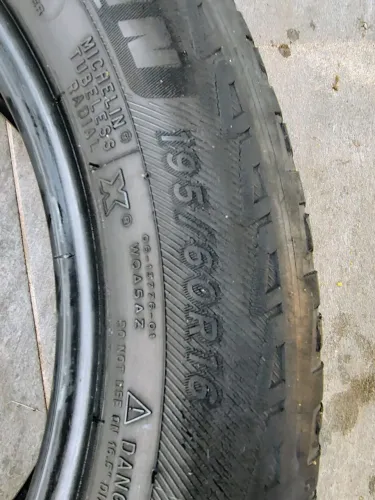 Pneu Michelin 195 60 16