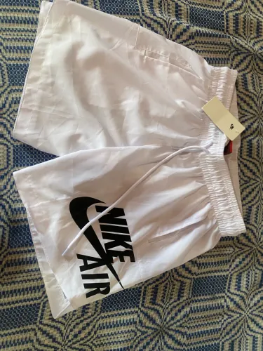 Bermuda Nike