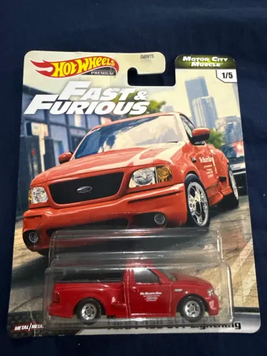 Hot Wheels Premium Velozes e Furiosos Ford F-150 SVT Lightning 99?