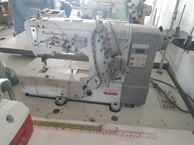 Lotes máquinas industriais disponível