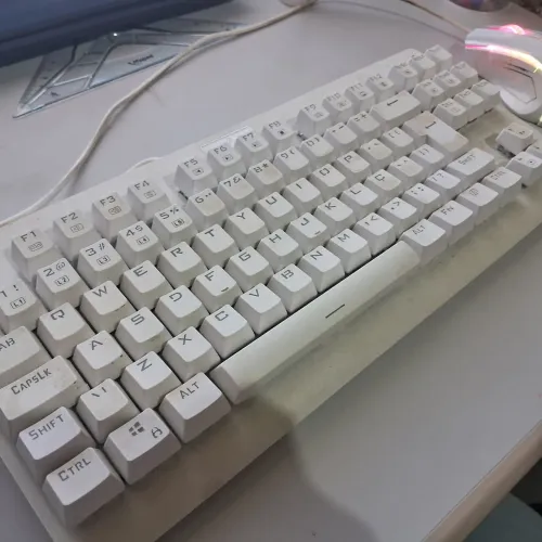 Teclado e mouse gamer