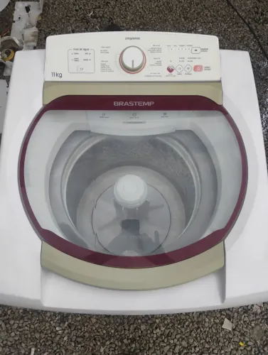 Máquina de lavar roupas Brastemp de 11 kg