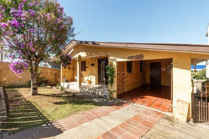 Casa 2 quartos (ótimo terreno!) - Bairro Campo Pequeno Colombo - à venda