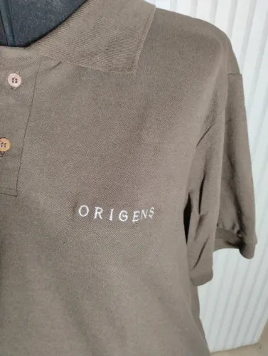 Uniformes personalizados com pedido mínimo de 30 peças