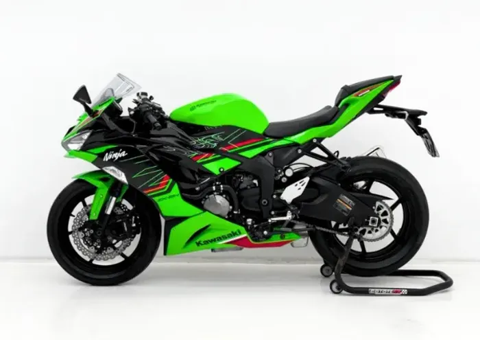 Kawasaki - Ninja ZX-6R 636cc - 2023 - MENOR KM BRASILLLL