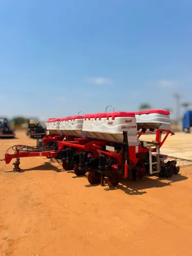 Plantadeira JUMIL 3060 15 linhas 2020