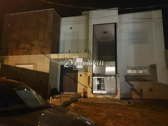 Casa à venda em Cotia, Granja Viana, com 4 quartos, com 320 m², Condominio São Paulo II