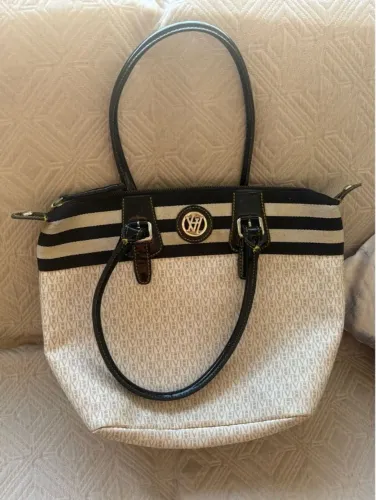 BOLSA BEGE E PRETA VICTOR HUGO