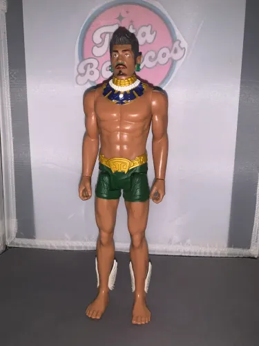 Boneco namor titan hero 30 cm ótimo estado