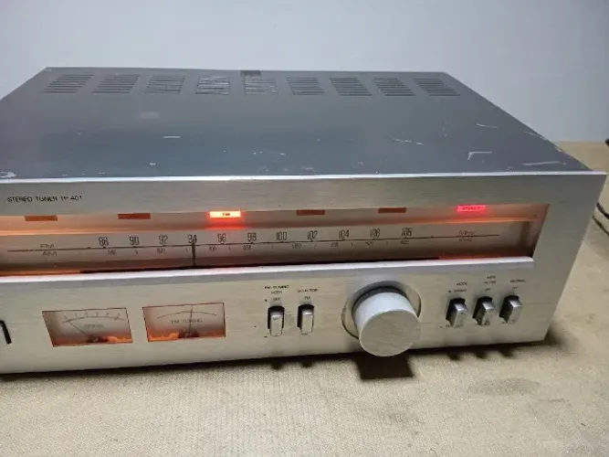 Sintonizador FM Polyvox modelo TP 401, funciona tudo.