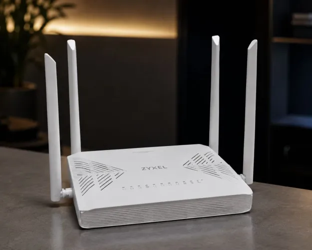 gateway de fibra óptica (ONT/Roteador) da marca Zyxel + Roteador Huawei EchoLife