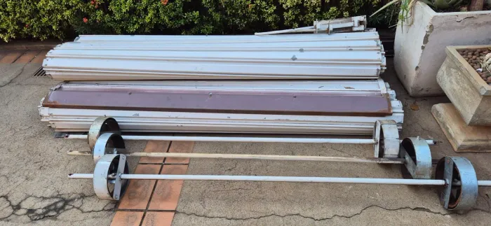 3 Portas de aço (comercial)