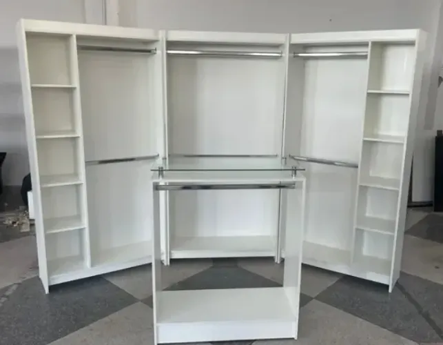 BALCÃO ARARA + CABIDEIRO DUPLO COM COLMEIA LATERAL 