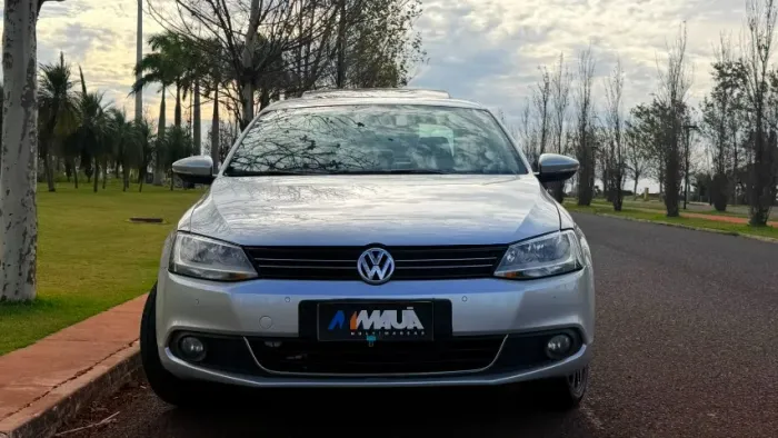 Volkswagen Jetta Highline 2.0 TSI 16V 4P Tiptronic 2012