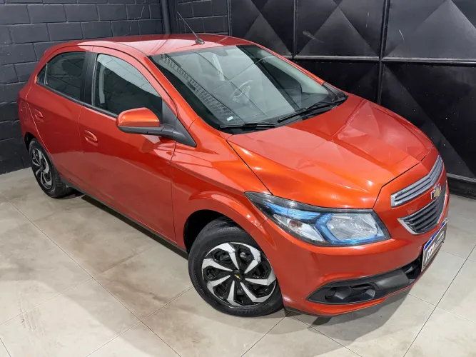 Chevrolet Onix Hatch LT 1.4 8V Flex Power Mec. 4P 2013