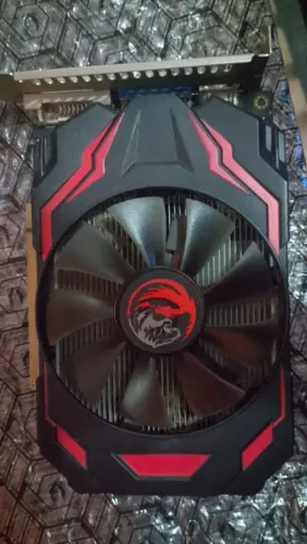 Placa video AMD Radeon R7 200 séries 4gb