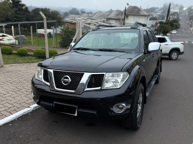 Nissan Frontier SL CD 4X4 2.5tb Diesel AUT 2016