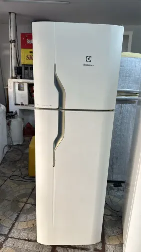 GELADEIRA ELECTROLUX FROST FREE 