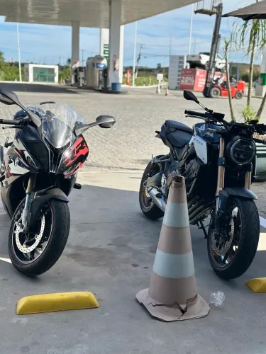 Cb650r nova com 14 mil km nova..