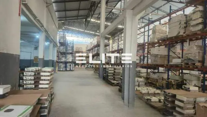 Galpão Comercial para Aluguel | 1.700 m² em Santo André (Campestre)