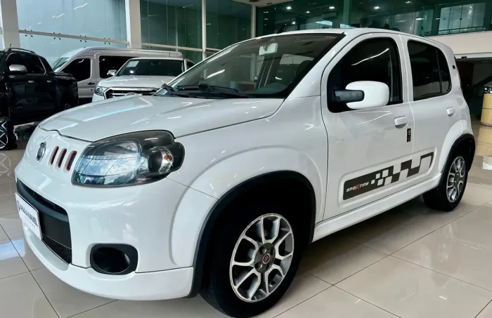 Fiat Uno Sporting 1.4 EVO Fire Flex 8V 4P 2012