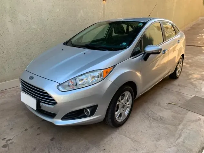 Ford Fiesta Sedan SE 1.6 8V Flex 4P 2014