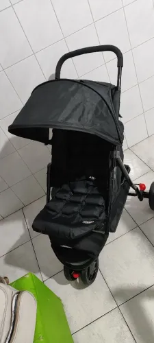 Carrinho de bebê Cosco