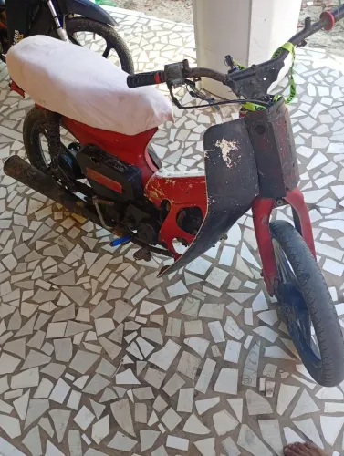 Moto 600,00 reais