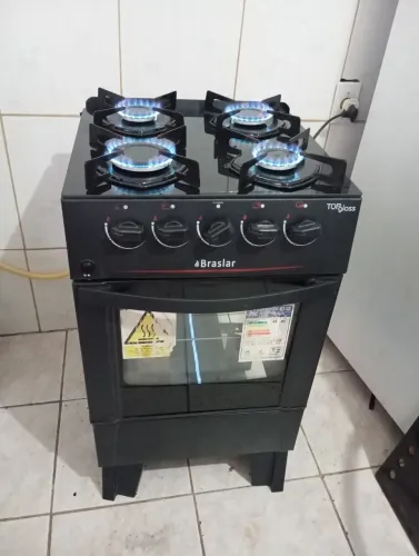 Fogão Braslar 4 Bocas Mesa de Vidro Forno funcionando Perfeitamente acendimento Auto