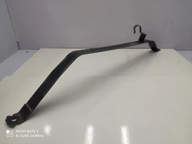 695 Suporte Cinta Esquerda Do Tanque De Combustível Chevrolet Montana 2002 a 2010