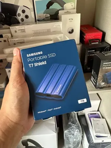 SSD Samsung T7 Shield  com 1TB transferencia até1050mb/s