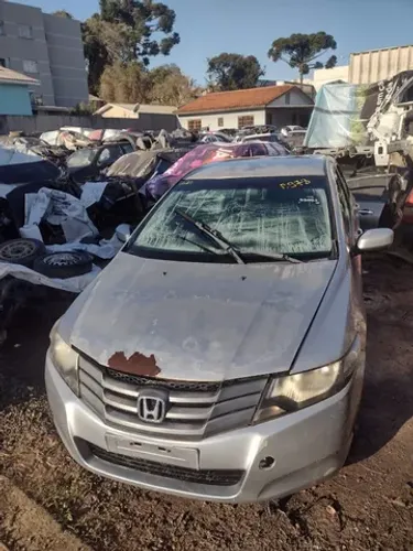 Sucata Honda City 2010 Prata Disponível para retirada de peças
