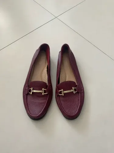 Mocassim de couro vinho tamanho 37 - Arezzo