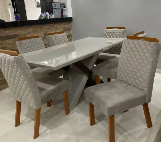 Mesa de jantar com 6 cadeiras