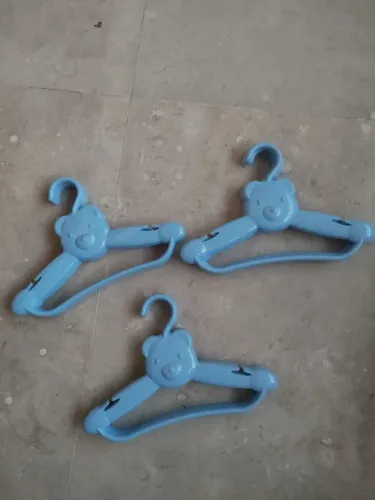 Cabides para bebê