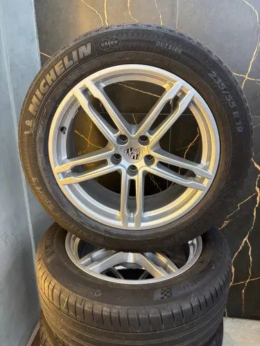 Rodas Originais Porsche Macan Aro 19 Com Pneus Michellin