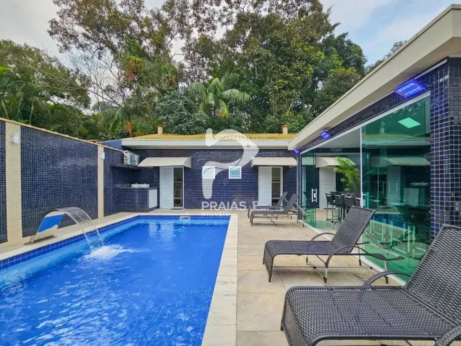Casa com piscina, 5 dormitórios, Riviera de São Lourenço