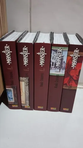Mangá Monster kanzenban 