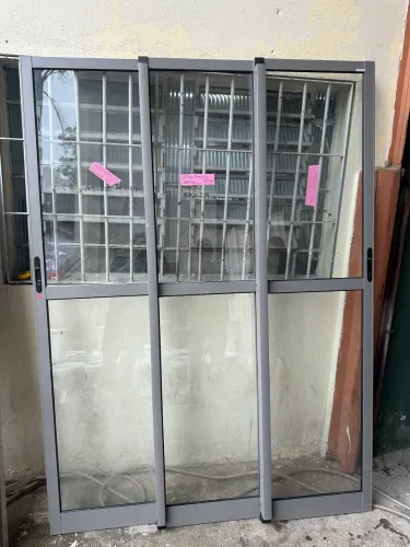 Porta balcão cinza linha Gold 